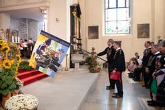 Fahnenweihe in der Kirche. (Bild: Melinda Blättler (Hergiswil, 21. Oktober 2018))