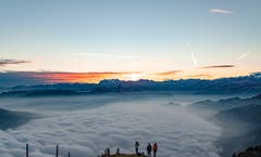 Warten auf den Sonnenaufgang auf Rigi II (Bild: Stefan Kunz)