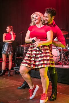 Dieser Tanzpartner wirkt noch fast ein bisschen scheu. (Bild: Christian H. Hildebrand (Baar, 27. Oktober 2018))