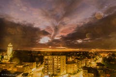 Sehr ungewöhnlicher und schöner Abendhimmel über Arbon. (Bild: Regina Rosin)