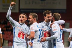 Ruben Vargas, Simon Grether, Otar Kakabadze und Christian Schneuwly (von links) jubeln nach dem Siegtreffer zum 2:1. (Bild: Martin Meienberger/freshfocus (Neuenburg, 28. Oktober 2018))