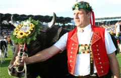 2007 wurde Jörg Abderhalden vor 47000 Zuschauern in Aarau zum dritten Mal Schwingerkönig. (Bild: Jubiläumszeitschrift Nordostschweizer Schwingerverband)