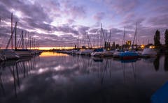 Abendrot am Bootshafen Zug. (Bild: Daniel Hegglin (Zug, 3. Oktober 2018))