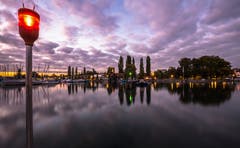 Abendstimmung am Bootshafen Zug. (Bild: Daniel Hegglin (Zug, 3. Oktober 2018))