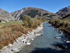 Die Natur sorgt immer wieder für wunderschöne Überraschungen; «Sandstrand-Feeling» zwischen Hospental und Andermatt? (Margrith Imhof-Röthlin, 6. Oktober 2018)