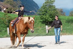 Hoch zu Ross, auf dem Rücken von «Mila», fühlt sich Nina Walker aus Schattdorf wohl. (Bild: Remo Infanger (Attinghausen, 8. Oktober 2018))
