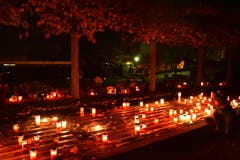 Lichtermeer an Allerheiligen. (Bild: Johannes Hegglin (Zug, 1. November 2018))