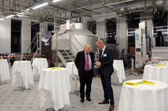 Besuch von Bundesrat Johann Schneider-Ammann am FDP-Partetag Obwalden in der Käserei Seiler in Giswil. Hier mit VR-Präsident Hansruedi Aggeler.(Bild: Markus von Rotz (Giswil, 31. Oktober 2018))