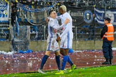 Der FCL besiegt Lugano: Ruben Vargas und Blessing Eleke jubeln nach dem Tor zum 0:3. (Bild: Martin Meienberger/freshfocus)
