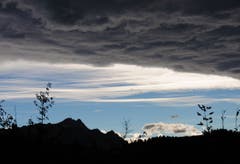 Föhnfenster über dem Säntis, gesehen von Bühler aus. (Bild: Ursula Enzler)