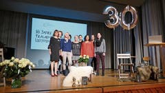 Der Vorstand organisiert mit Kreativität und Organisationstalent jeweils das Frühstücks-Treffen: (vorne von links) Margot Walt, Renate Gilomen, Esther Ammann, Vinita Islitzer, Magdalena Nägele, (hinten von links) Petra Fetz-Schädler, Birgit Baumer-Marxer, Deborah Reber, Referentin Ilana Schubert. (Bild: Bilder: Esther Wyss)
