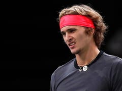 Alexander Zverev spürt nach starker erster Jahreshälfte die Strapazen der langen Saison (Bild: KEYSTONE/EPA/IAN LANGSDON)