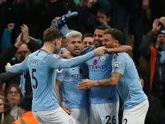 Egal wer kommt: Am Ende jubelt Manchester City. Die Spieler des englischen Meisters nach dem Derby-Sieg gegen Manchester United (Bild: KEYSTONE/EPA/NIGEL RODDIS)
