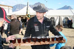 Ein Kaffee mit Schnaps gehört zur Älplerchilbi.