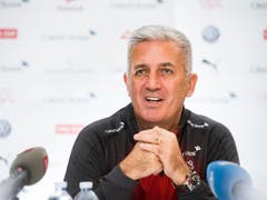 Trotz der Personalsorgen hat Vladimir Petkovic auch Grund zum Lachen. (Bild: KEYSTONE/TI-PRESS/ALESSANDRO CRINARI)