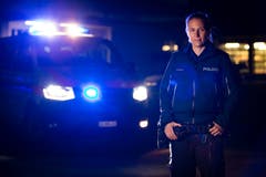 Sabrina Schmitter ist seit vier Jahren als Polizistin für die Kantonspolizei St.Gallen im Einsatz. (Bilder: Raphael Rohner)
