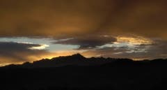 Mosnang: Morgenstimmung am Alpstein - kurz vor Sonnenaufgang (Bild: Toni Büchel)