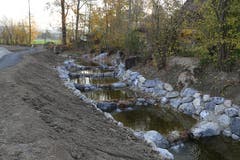 Die neuen Fischtreppen ermöglichen es den Fischen, den Bach zu besiedeln. (Bild: Sandro Büchler)