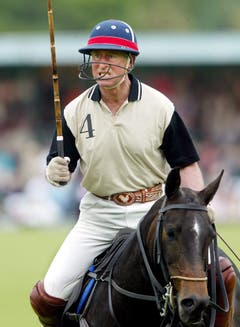 Der Kronprinz am Weltklasse-Poloturnier vom 29. Mai 2018 in Ewhurst, Surrey. Charles hat jetzt aus Altersgründen aufgehört, Polo zu spielen. Das wurde am 17. November bekannt gegeben. (Bild: Archiv/EPA/GERRY PENNY)