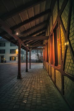 Das Mühleggbähnli zu einer Zeit, wo St.Gallen noch schläft. (Bild: Remo Schläpfer)