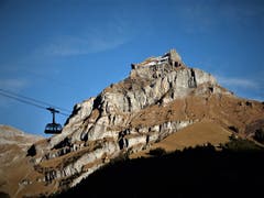 Auch wenn dieser Berg Hahn heisst, kräht er nicht, aber dieser Bilderbuch-Tag in Engelberg bleibt in Erinnerung wie ein unvergessliches Gedicht. (Bild: Margrith Imhof-Röthlin (Engelberg, 15. November 2018))
