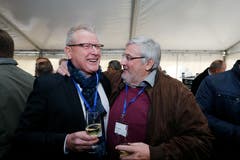 Im Bild: Regierungsrat Heinz Tännler und der Baarer Gemeinderat Jost Arnold. (Bild: Stefan Kaiser (Zug, 15. November 2018))