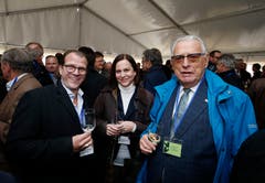 Im Bild: Der Chamer Gemeindepräsident Georges Helfenstein, die Chamer Gemeinderätin Christine Blättler-Müller und Leonz Käppeli. (Bild: Stefan Kaiser (Zug, 15. November 2018))