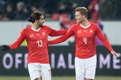 Ricardo Rodriguez, Linksverteidiger, Note. 5. Beim 0:2 ist er zu passiv. Er erzielt dafür das 1:2 per Penalty und bereitet das 2:2 mit einer Flanke vor.