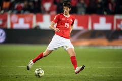 Timm Klose, Innenverteidiger, Note 5. Erhält die Chance in der Startelf. Er gewinnt sehr viele Zweikämpfe.
