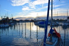 Föhnstimmung im Hafen von Romanshorn. (Bild: Hansjürg Oesch)