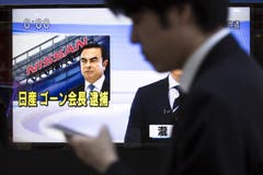 Der Autokonzern Nissan entlässt Spitzenmanager Carlos Ghosn. Der in eine Finanzaffäre verstrickte Verwaltungsratschef muss seinen Posten räumen. Der 64-Jährige war wegen des Vorwurfs des Verstosses gegen Börsenauflagen verhaftet worden. Bild: Tomohiro Ohsumi/Getty