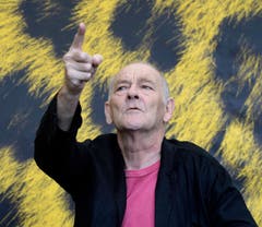 Der Westschweizer Filmregisseur Yves Yersin ist im Alter von 76 Jahren nach langer Krankheit gestorben. Mit «Les petites fugues» aus dem Jahr 1977, einer der erfolgreichsten Schweizer Filme, hatte er das Publikum erobert. Noch 2013 hatte er mit dem Dokumentarfilm «Tableau noir» über eine Aussenschule im Jura einen grossen Publikumserfolg. Bild: Urs Flüeler/Keystone