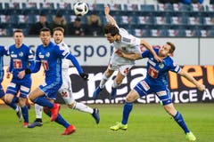 Lucas Alves (zweiter von links) - Innenverteidiger - Note 4,5Der Brasilianer liefert solide Arbeit ab, dank seiner Grösse ist er mit Flanken nicht überwindbar.(Bild: Martin Meienberger / Freshfocus (Luzern, 25. November 2018))