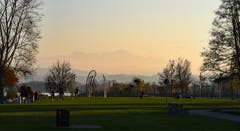 Seepark im Zauberlicht. (Bild: Walter Schmidt)