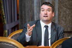 Christian Levrat organisierte als Parteipräsident den Widerstand der SP bei der ersten Bundesratskandidatur von Keller-Sutter im Jahr 2010. Heute gehört er zu ihren Fürsprechern. Levrat steht exemplarisch für die Linke, die sich heute ganz gut mit der FDP-Politikerin arrangieren kann. (Bild: Anthony Anex/Keystone (Bern, 7. März 2018))