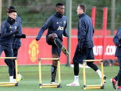 Auf Paul Pogba, hier im Abschlusstraining Manchesters, müssen die Young Boys heute Abend besser aufpassen als im Hinspiel in Bern (Bild: KEYSTONE/AP PA/RICHARD SELLERS)