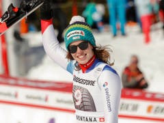 In ihrer bislang erfolgreichsten Weltcup-Saison schaffte die einstige Slalom-Spezialistin auch im Speed-Bereich den Durchbruch. Gleich siebenmal fuhr Michelle Gisin im vergangenen Winter in den Disziplinen Abfahrt und Super-G in die Top 5. Die Krönung folgte mit Olympia-Gold in der Kombination. (Bild: KEYSTONE/AP/GABRIELE FACCIOTTI)
