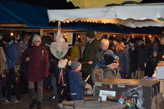 Weihnachtsmarkt in Ganterschwil. (Bild: Beat Lanzendorfer, 28.11.2018)