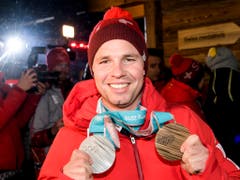 Beat Feuz gewann an den Olympischen Winterspielen in Südkorea Silber im Super-G und Bronze in der Abfahrt. Dazu sicherte sich der 31-jährige Emmentaler im Weltcup die kleine Kristallkugel in der Disziplin Abfahrt. (Bild: KEYSTONE/JEAN-CHRISTOPHE BOTT)
