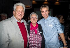 Moderator Reto Scherrer mit seinen Eltern Hans-Jörg und Käthi Scherrer.