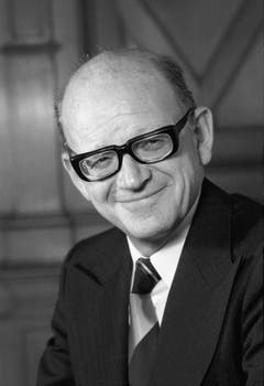 Der Luzerner CVP-Politiker Alphons Egli (1924-2016) – hier auf einer Aufnahme aus dem Jahr 1985 – war von 1982 bis 1986 Mitglied des Bundesrats. Davor sass Egli im Ständerat – ein Amt, das auch schon sein Vater bekleidet hatte. (Bild: Keystone)