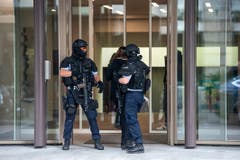 Beim Zürcher Verlagshaus Ringier läuft ein Grosseinsatz der Polizei (Bild: BRK News)