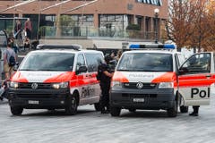 Beim Zürcher Verlagshaus Ringier läuft ein Grosseinsatz der Polizei (Bild: BRK News)