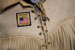 Stuart Wood aus Stockton trägt nach der Stimmabgabe einen «I Voted Today»-Sticker auf seiner Brust. (Bild: Charlie Riedel/AP (Stockton, 6. November 2018))