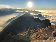 Nebelmeer um den Säntis. (Bild: Margrith Scheiwiller)