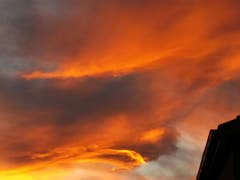 Feuerhimmel - von der Ludwigstrasse in St.Gallen in Richtung Speicher fotografiert. (Leserbild: Yolanda Nater - 6. November 2018)