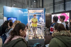 Auch die Universität Luzern betreibt einen Informationsstand an der Zebi. (Bild: Pius Amrein, 8. November 2018)