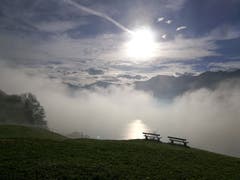 Heute Morgen vom Bürgenstock aufgenommen sieht man das Nebel- und Wolkenspektakel über dem Vierwaldstättersee. (Bild: Urs Gutfleisch, 9. Oktober 2018)