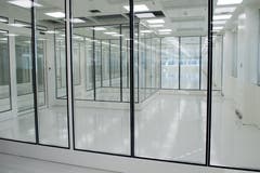 Die Reinräume - ein Teil davon genügt den Ansprüchen zur Produktion von implantierbaren Systemen - sind einer der wichtigsten Teile des neuen Gebäudes. (Bild: Boris Bürgisser, Sachseln, 9. November 2018)