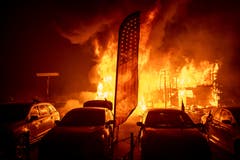 Mehrere Waldbrände in Kalifornien haben Tausende Menschen in die Flucht geschlagen. (AP Photo/Noah Berger)